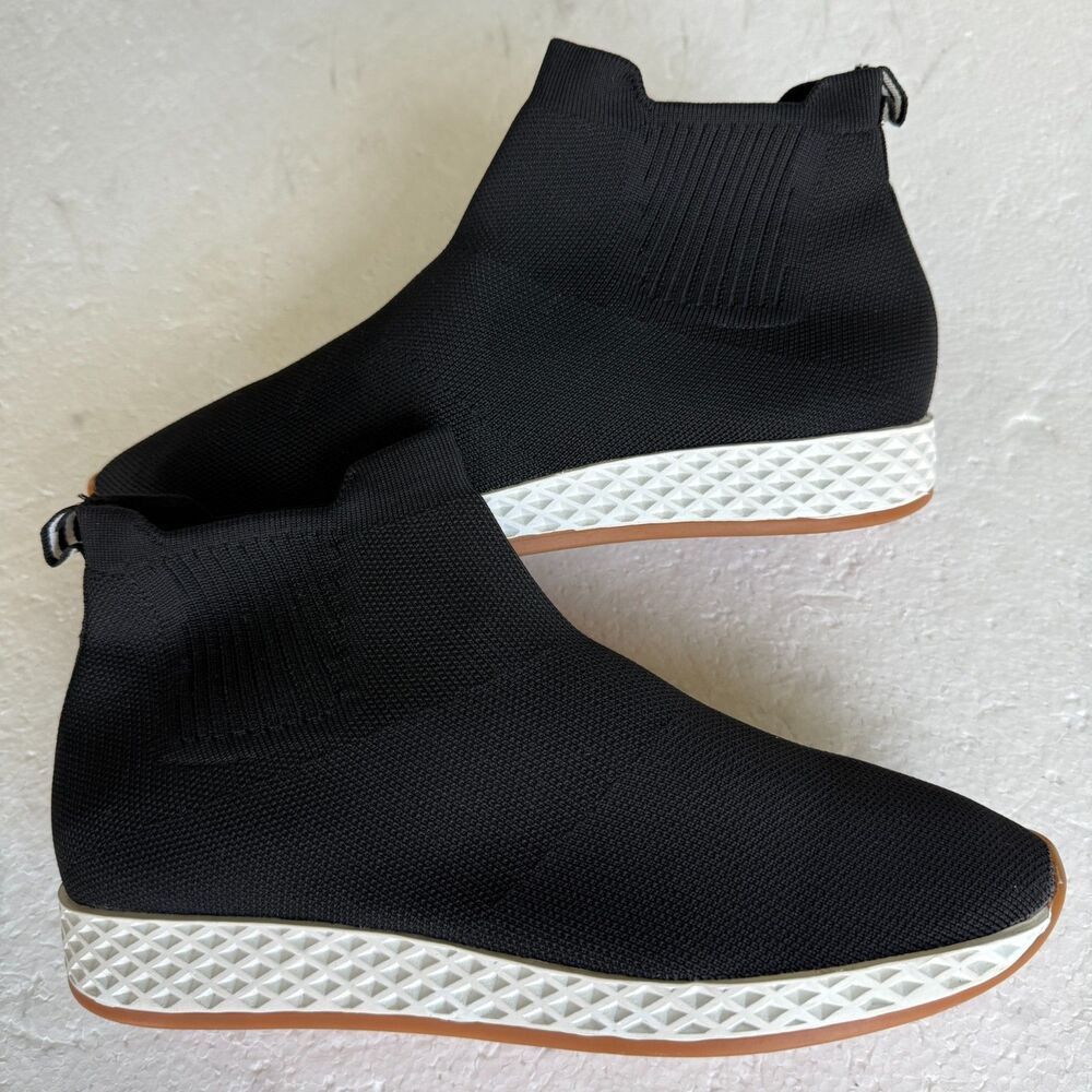 J/Slides Urban Sport Black Knit Ani Teddy Hi-Top Sneaker Women's Size 10